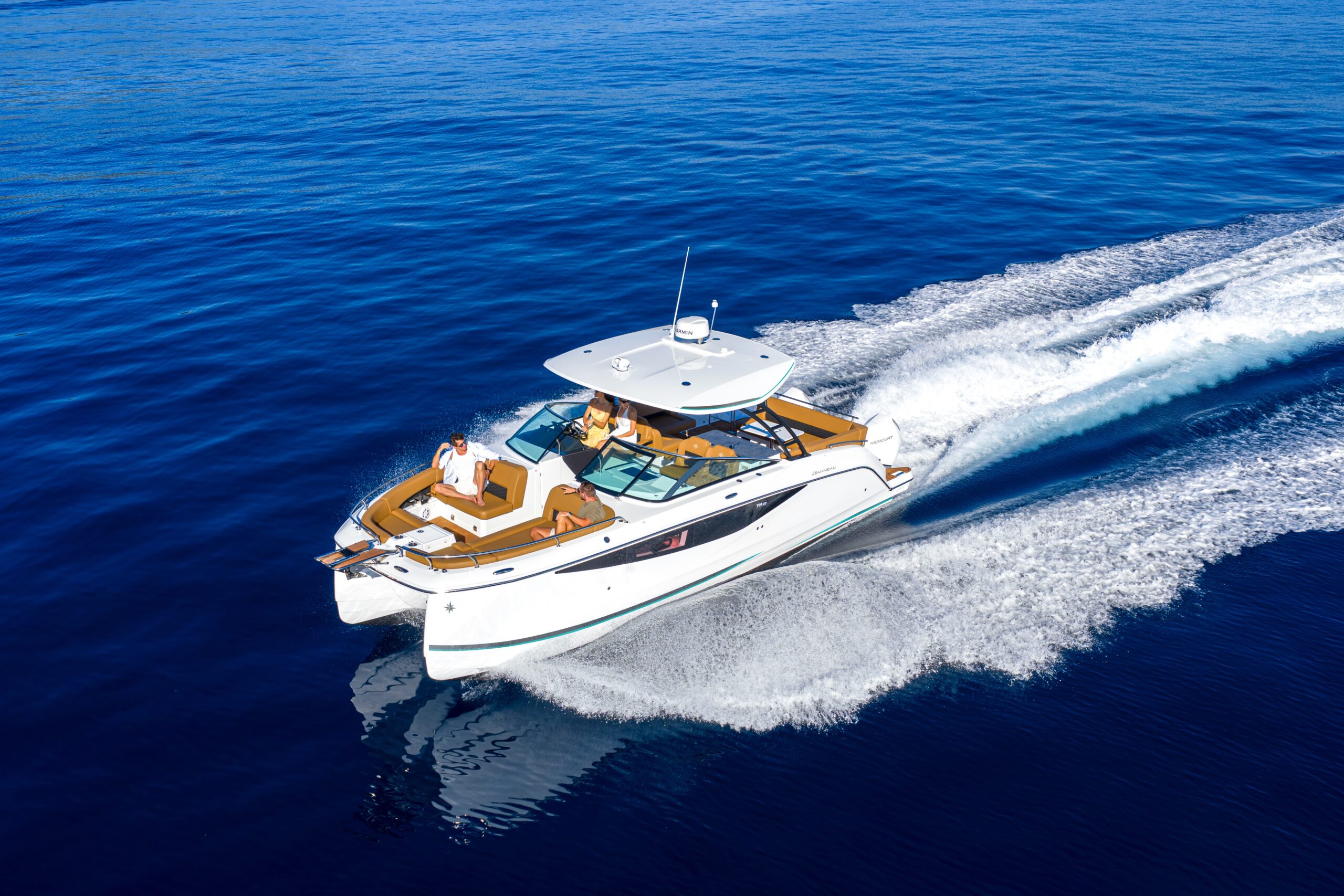 https://nauticaereso.com/wp-content/uploads/2026/09/jeanneau-th33-vista-aerea-catamaran-ibiza-scaled.jpg
